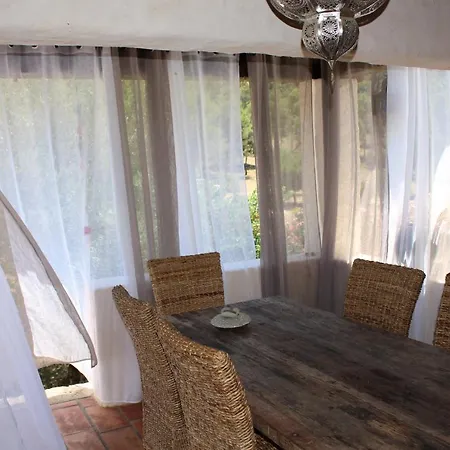 Mas Serre Plume Bed & Breakfast