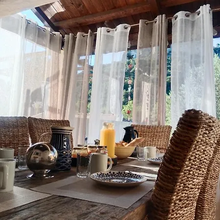 Mas Serre Plume Bed & Breakfast *