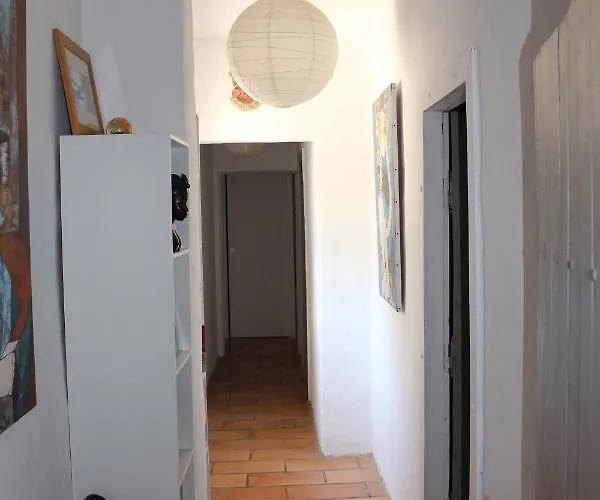 Couette-café Mas Serre Plume *